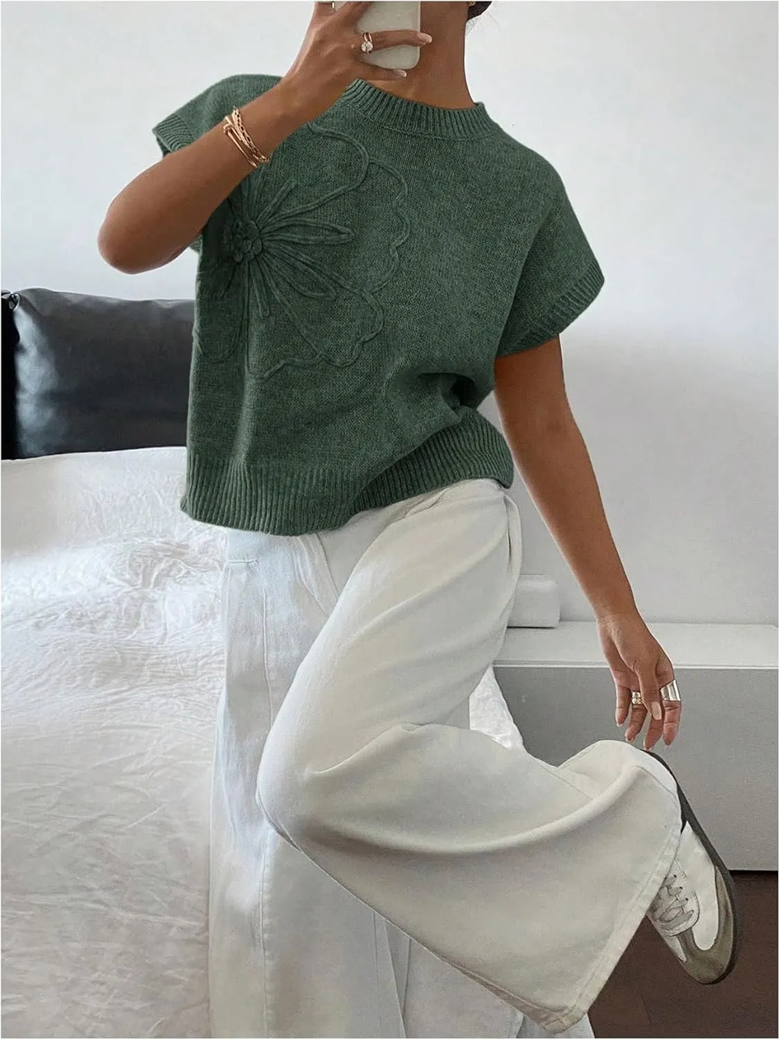 MakeMeChic Women's Floral Knitted Vest Top Sleeveless Pullover Sweater Vest